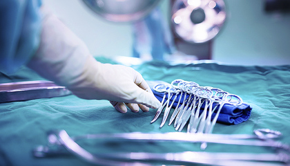 起底醫(yī)療器械暴利產(chǎn)業(yè)鏈 美容化妝品的技術開發(fā)真相